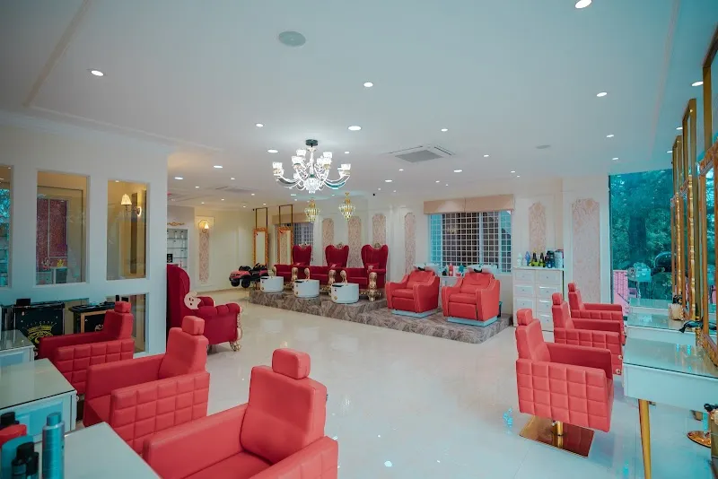 LA CROWN®️ DERMATOLOGY AESTHETIC CLINIC (Celebrity secrets) (Best in Jayanagar, Bangalore)