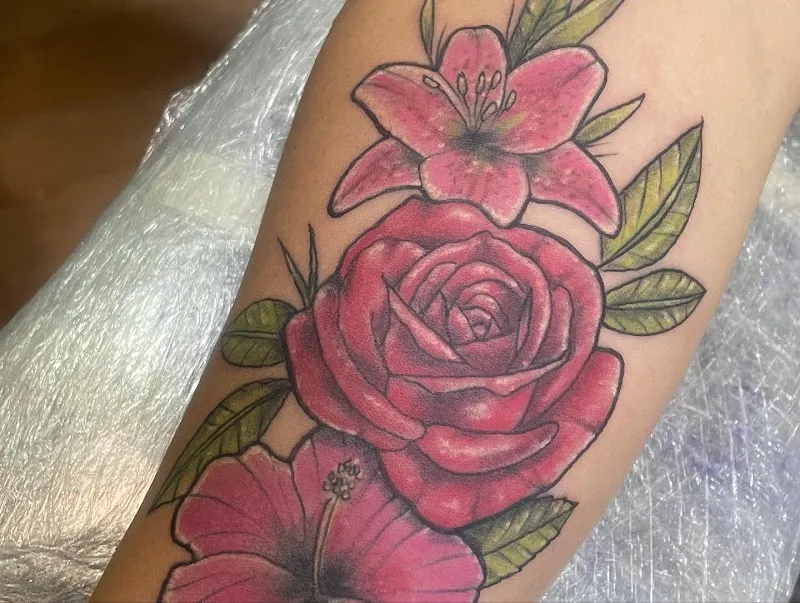 Templario Tattoo Studio Privado - Tatuajes Piercing y Eliminacion Láser