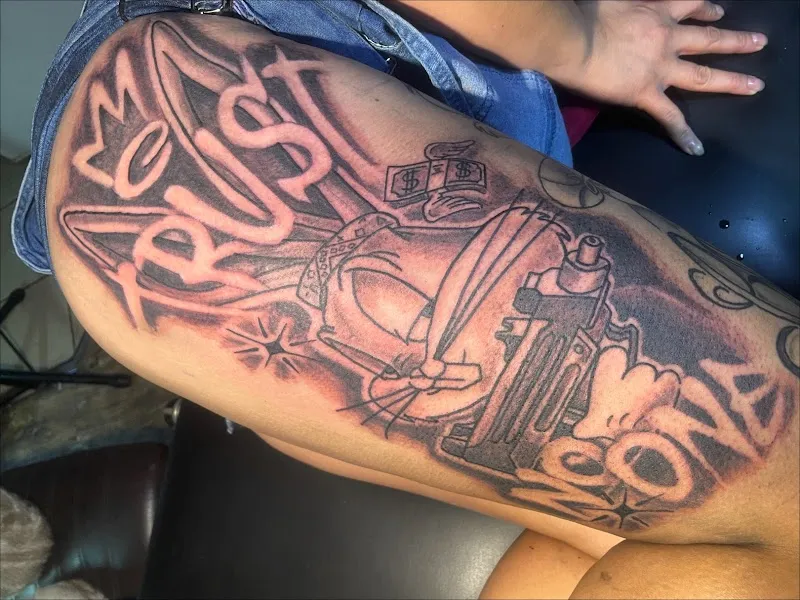 Templario Tattoo Studio Privado - Tatuajes Piercing y Eliminacion Láser