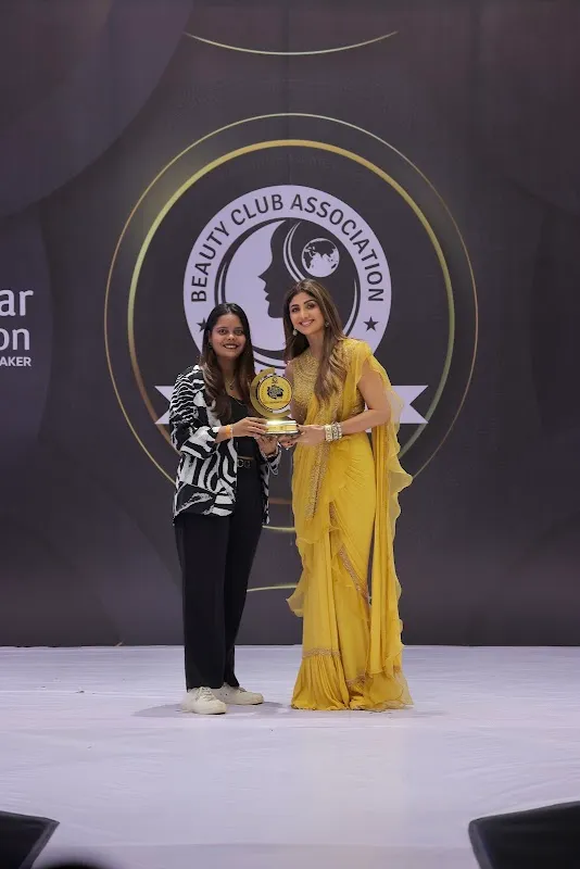 Sarathe's International Hair & Beauty Family Salon & Academy - Navsari
