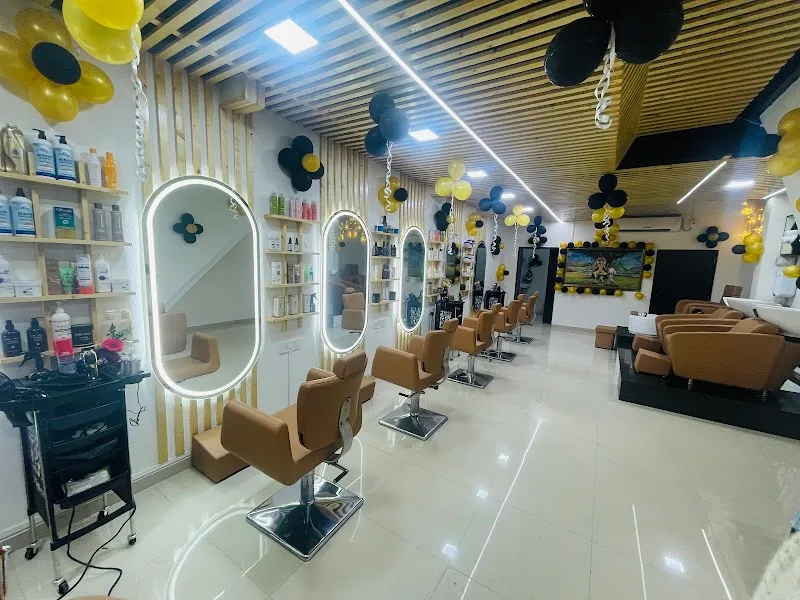 Sarathe's International Hair & Beauty Family Salon & Academy - Navsari