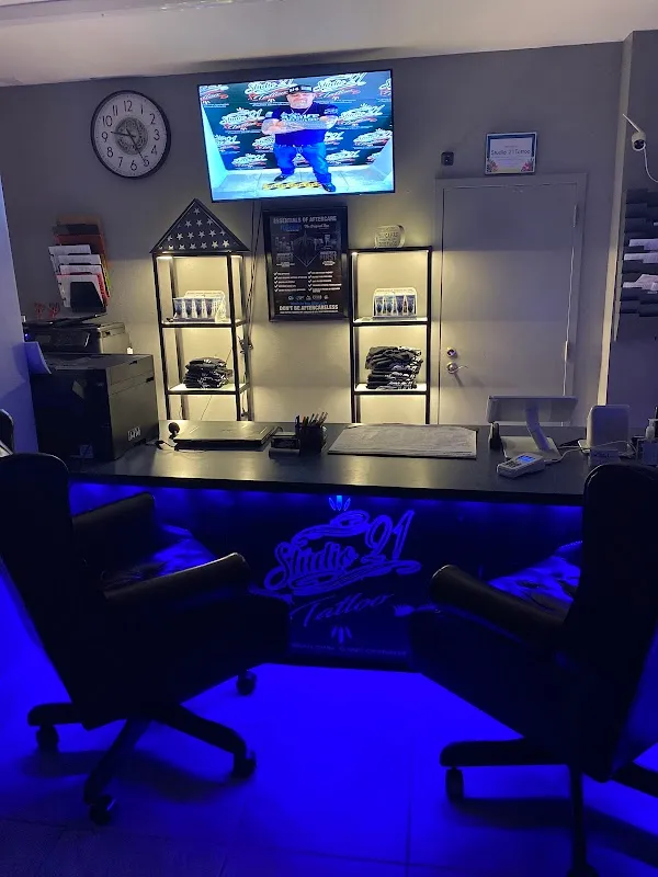 Studio 21 Tattoo & Piercings Daytona Beach