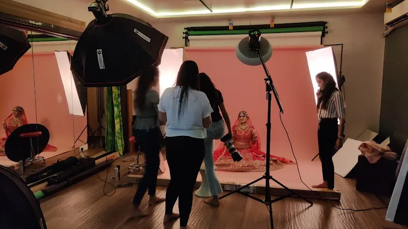 Photography Studio On Rent (Cubic Studio)