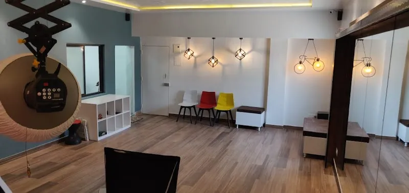 Photography Studio On Rent (Cubic Studio)