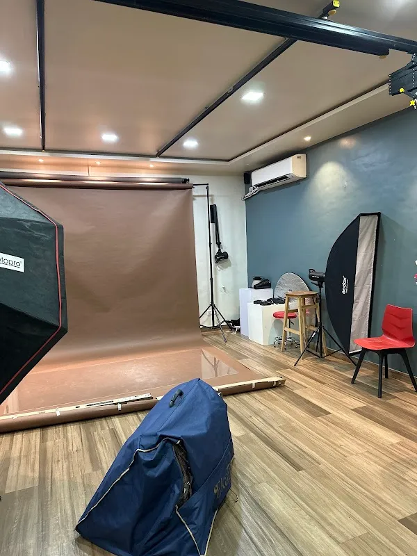 Photography Studio On Rent (Cubic Studio)