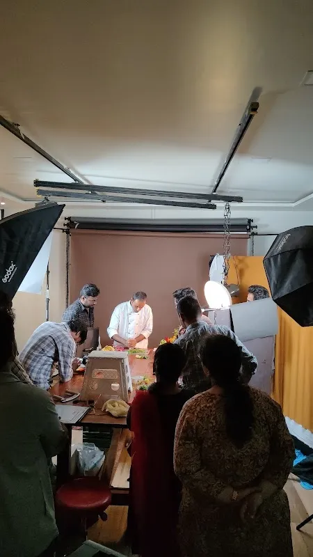 Photography Studio On Rent (Cubic Studio)