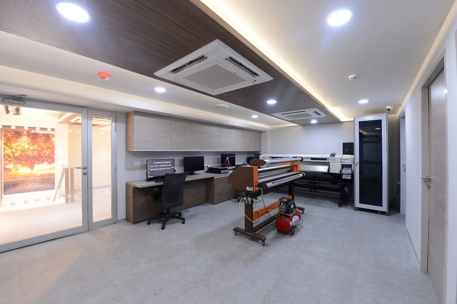Konica Color Lab & Studio