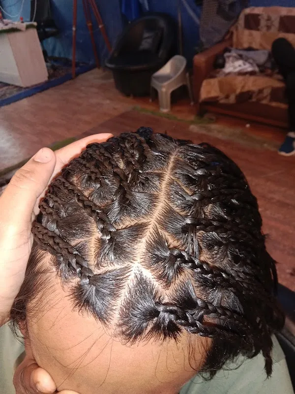 Green land unisex salon