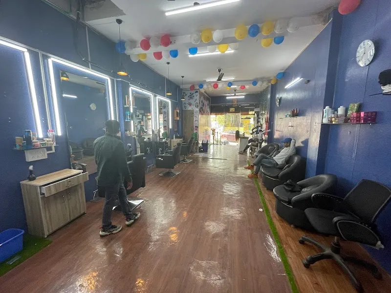 Green land unisex salon