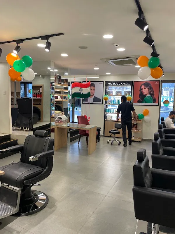 Lakme Salon For Him and Her in Kemps Corner,Mumbai