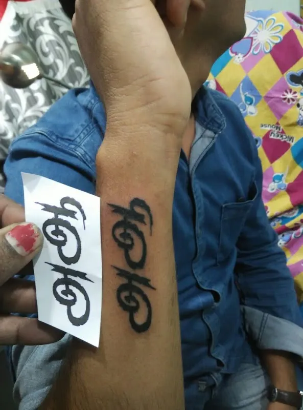 Sasi Wins Tattoo Shop