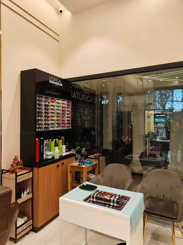 Solastaa Salon Thane - Maharashtra