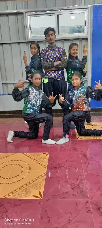 N STYLE DANCE STUDIO