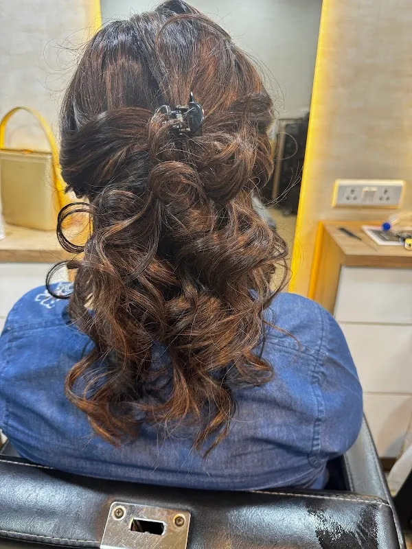 essentials salon & academy
