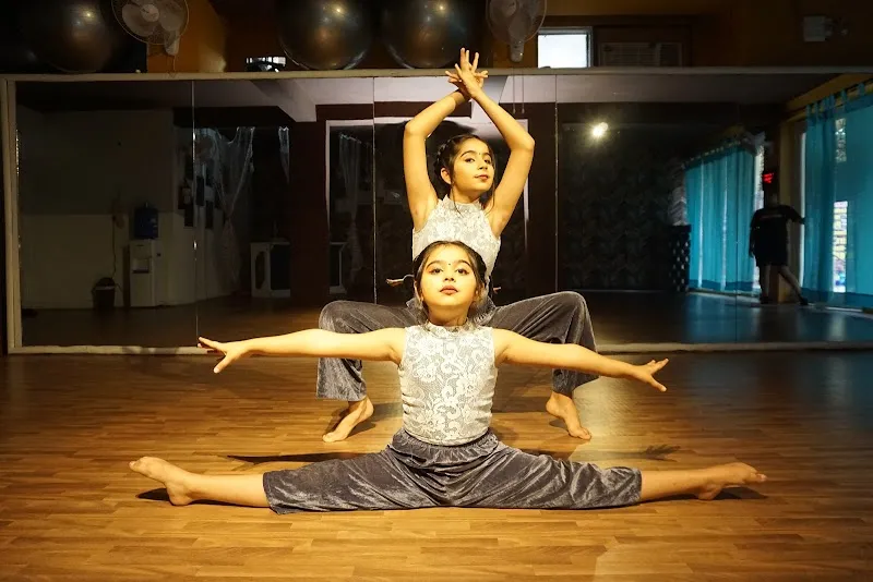 Dance with AGMI- Best dance classes for kids, teens and adults. Bachata Partnerwork & Kathak