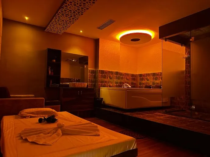 Heaven Wellness Spa In Ghatkopar | Thai Massage | Deep Tissue Massage | Dry Massage | Jacuzzi | Hammam