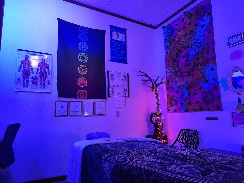 Strong Soul Massage & Reiki