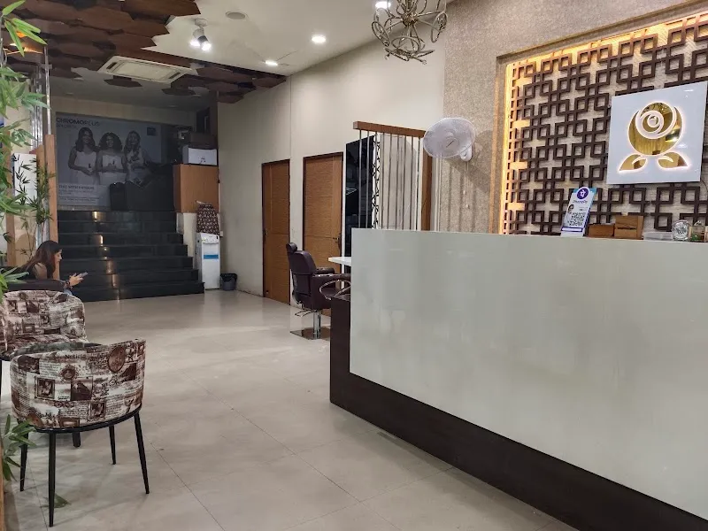 Rose Unisex Salon
