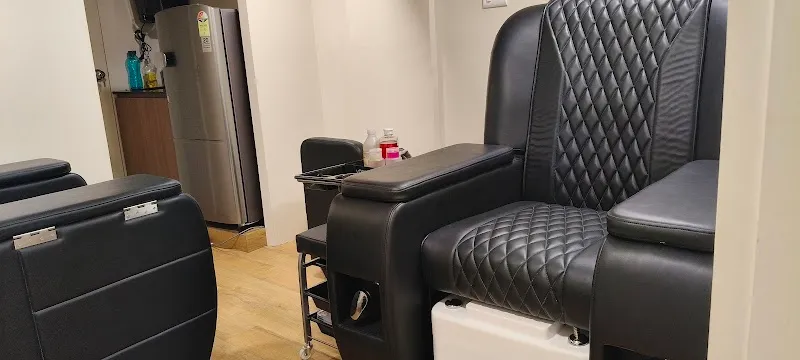 IINFINIITE BEAUTY STUDIO