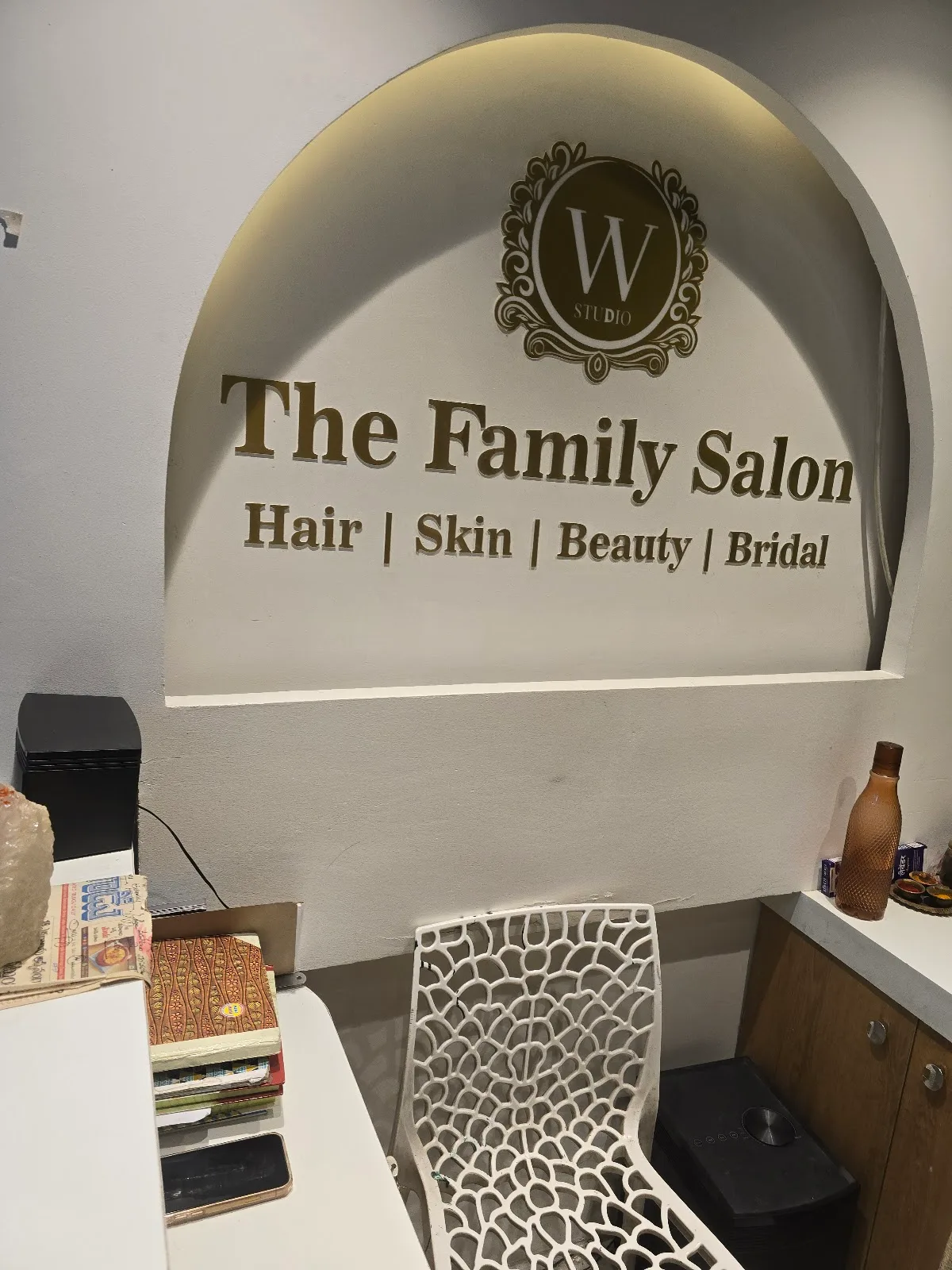 W Studio- The Family Salon