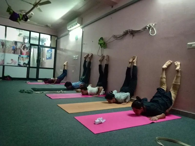 Universe Yoga/NIHY