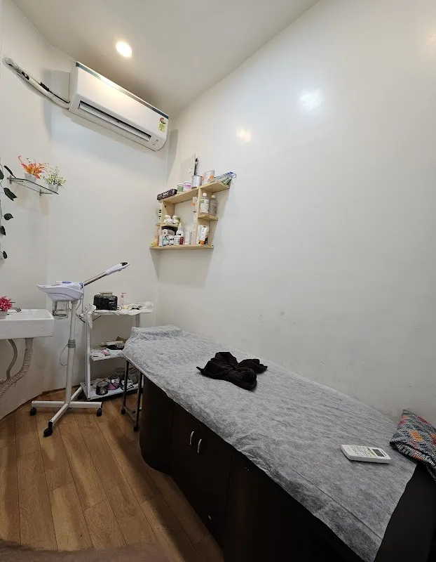Bright & Shine hair and Beauty unisex salon