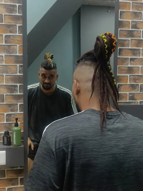 The unique unisex salon