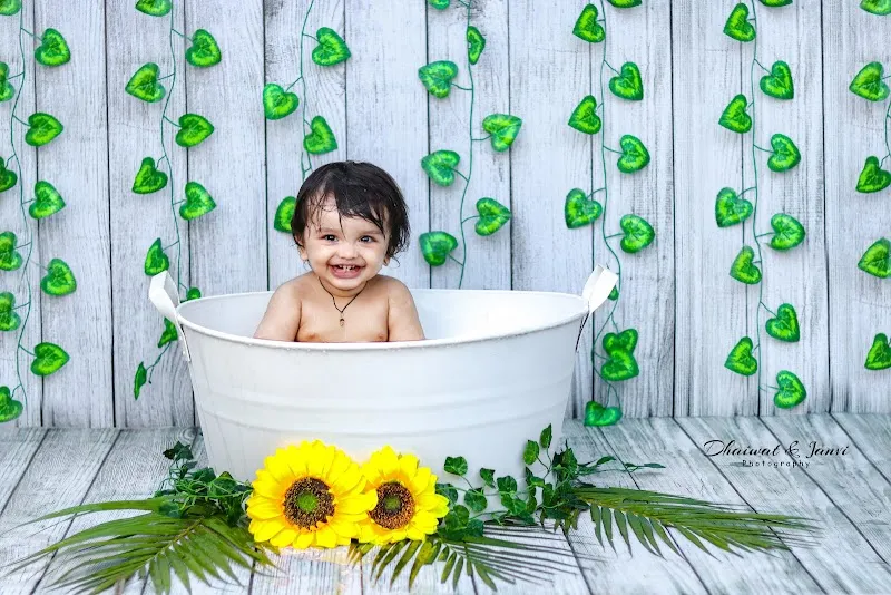 Dhaiwat & Janvi Photography