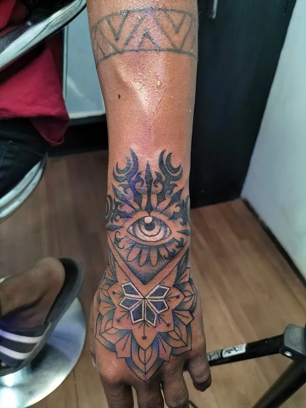 Veinink Tattoo Studio