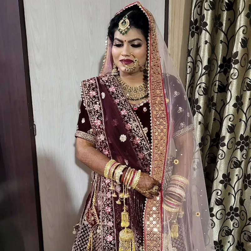 Beauty Garden Makeup Studio&Salon-Near me salon-Best Salon in hariharpur Lucknow-Best Makeup artist in Lucknow-Salon nilmatha