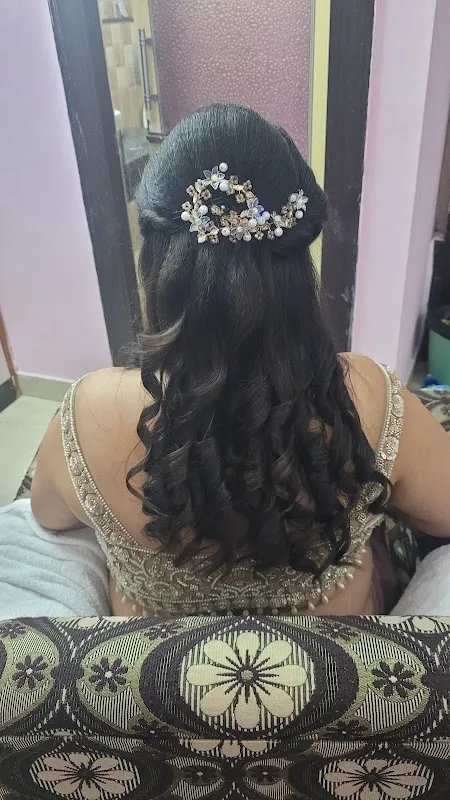 Beauty Garden Makeup Studio&Salon-Near me salon-Best Salon in hariharpur Lucknow-Best Makeup artist in Lucknow-Salon nilmatha