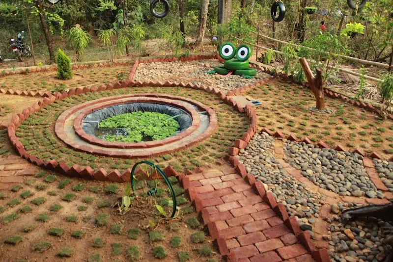 B. S. Bandekar College Of Fine Art (Applied Art)