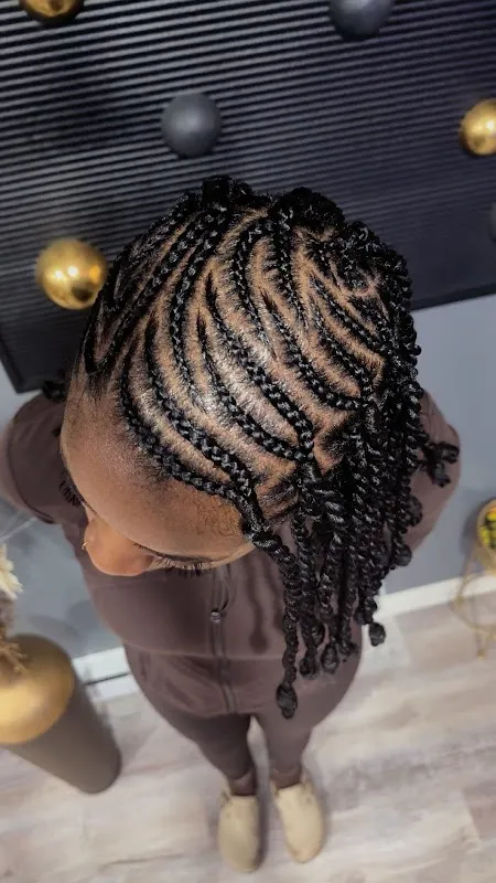Sasa Braiding & Locs