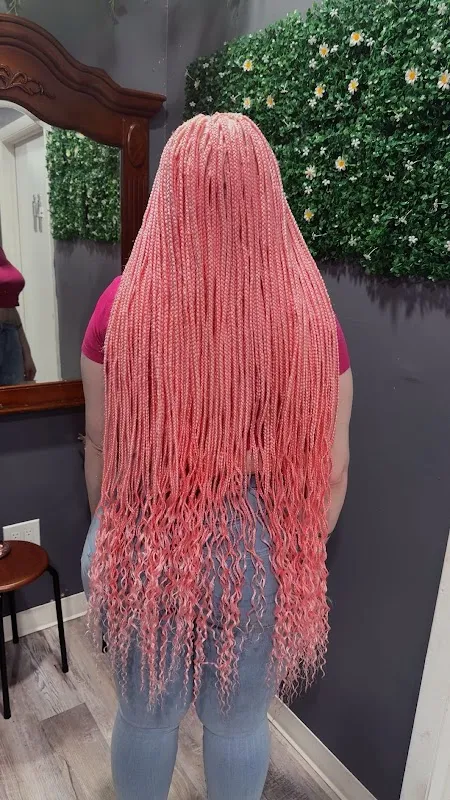 Sasa Braiding & Locs