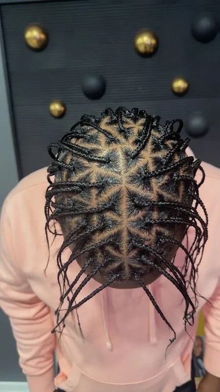 Sasa Braiding & Locs
