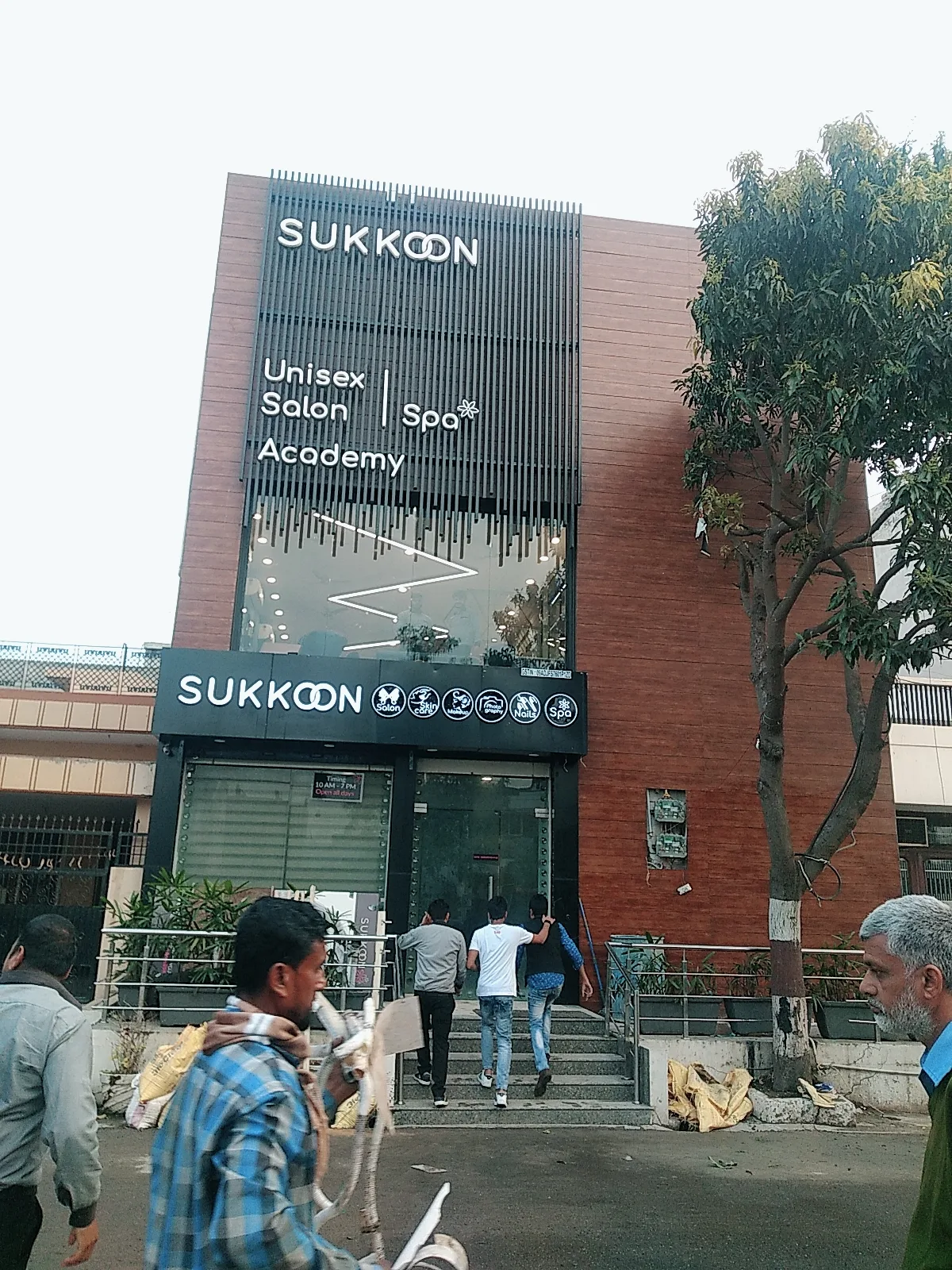 Sukkoon Unisex Salon & Academy - Best Beauty Salon | Best Parlour | In Meerut