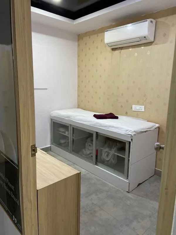 Manea The Salon - Beeramguda