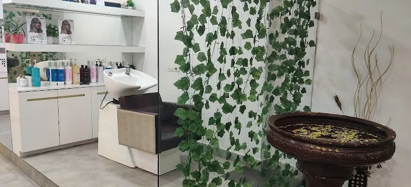 Manea The Salon - Beeramguda