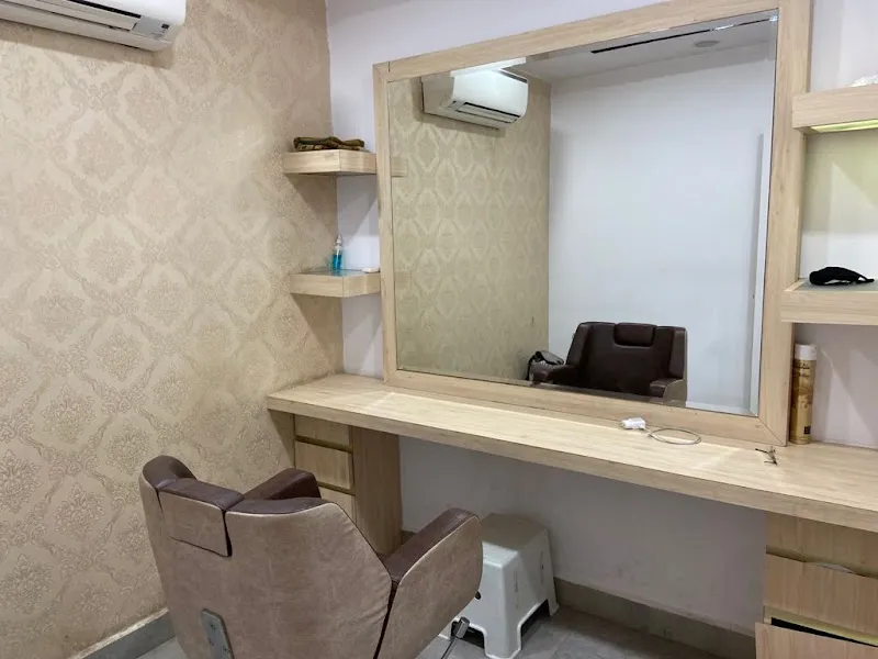 Manea The Salon - Beeramguda