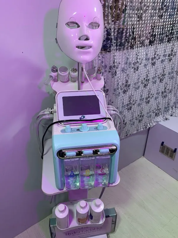Glamour Glow Unisex Salon