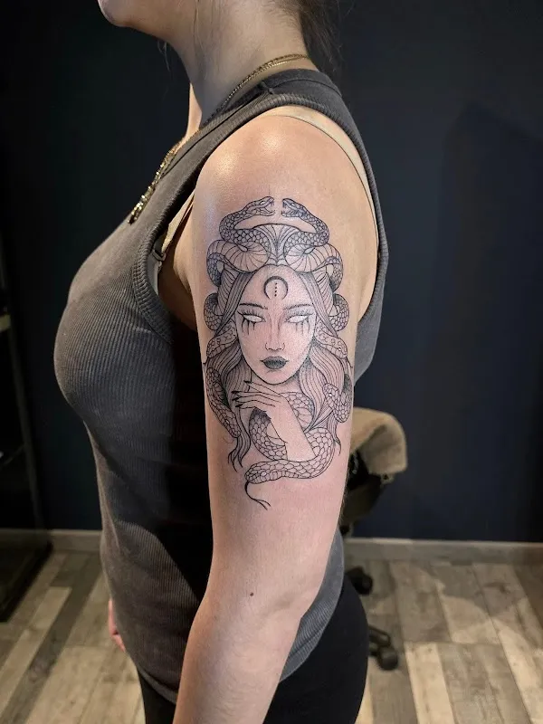 Zim ink’s Tattoo Piercing