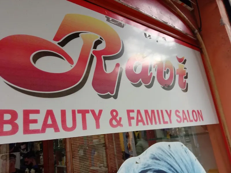 Ravi Raut Beauty & Family Salon