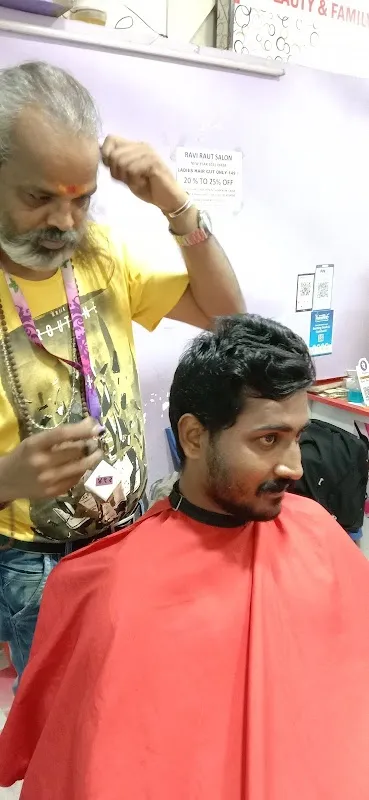 Ravi Raut Beauty & Family Salon