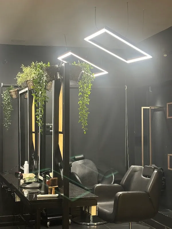 MYSAA Salon De Studio