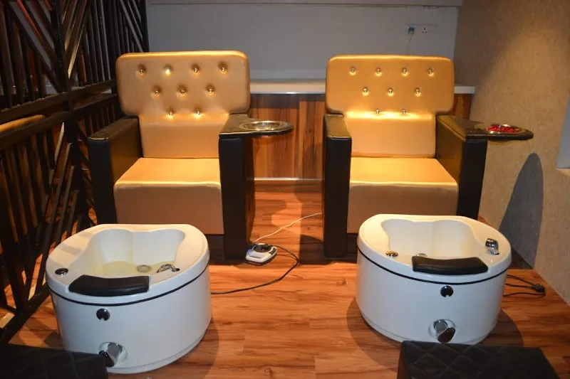MakeMyBeauty unisex salon