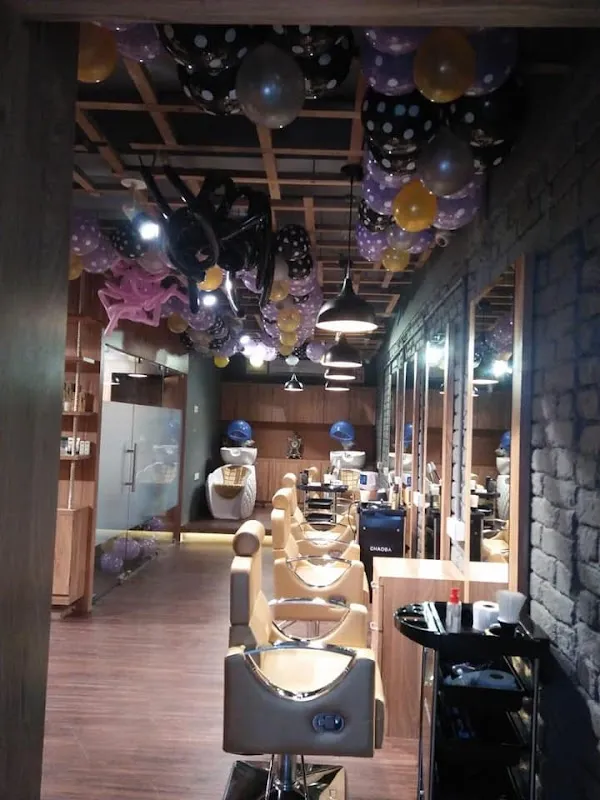 MakeMyBeauty unisex salon