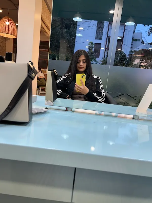 BBLUNT Salon - Halasuru, Bengaluru