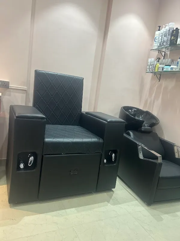 Swai Beauty Studio & Academy