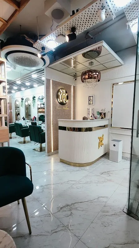 Reema Malhotra Unisex Salon - Lajpat Nagar
