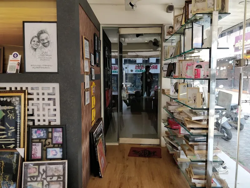 GALAXY STUDIO GIFT&FRAMES VENGARA